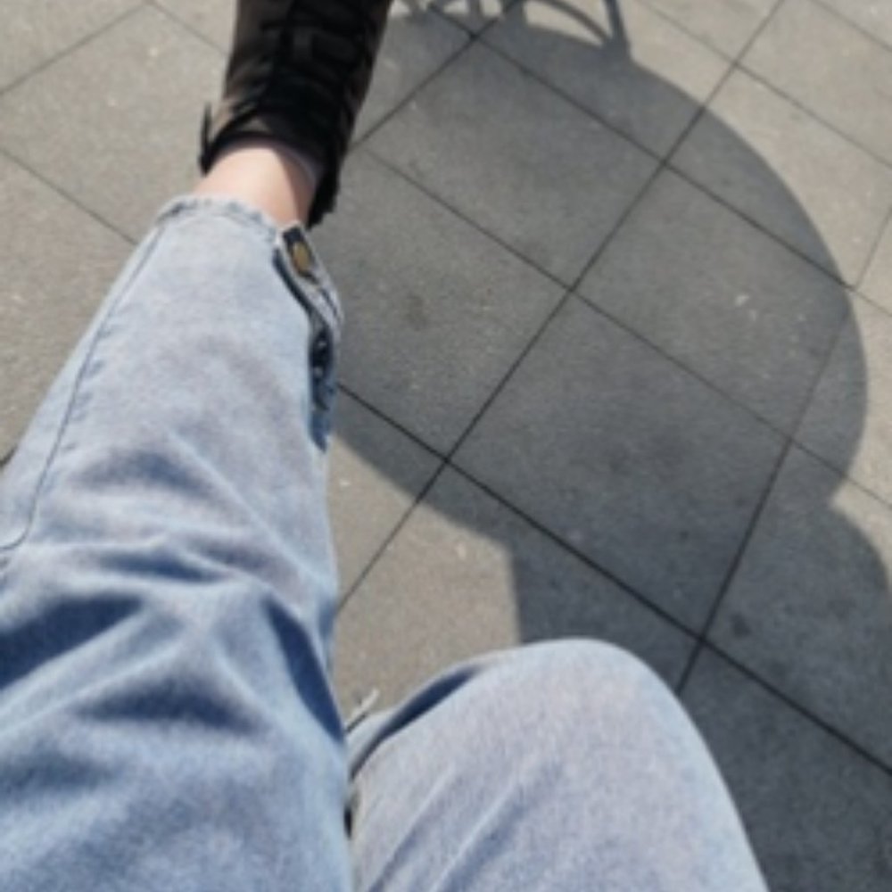 Jeans - Picture 2 of 4